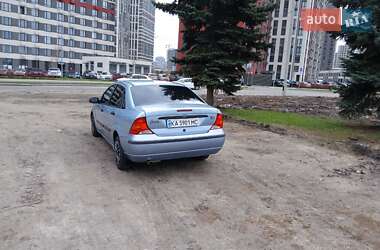 Седан Ford Focus 2004 в 