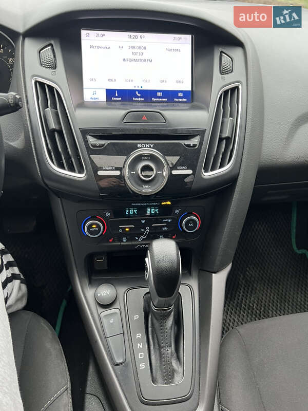 Хетчбек Ford Focus 2017 в Дніпрі