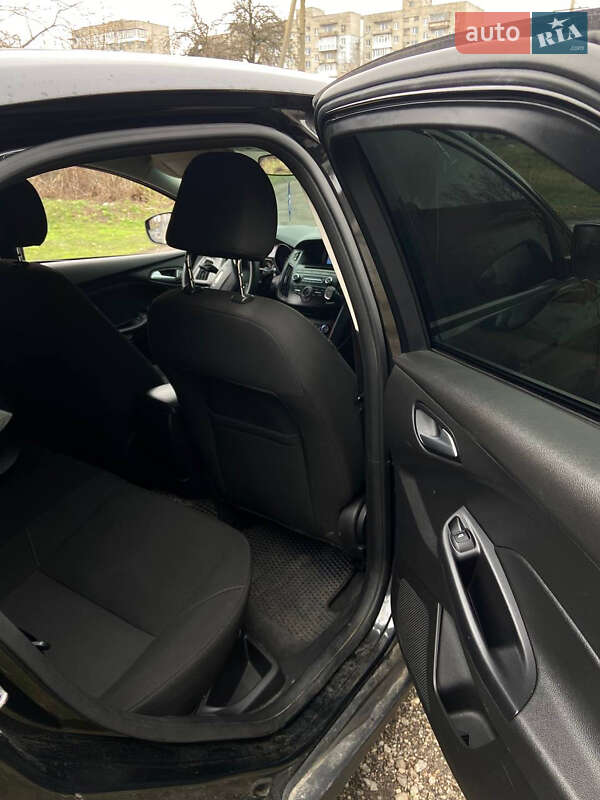 Седан Ford Focus 2015 в Лозовій