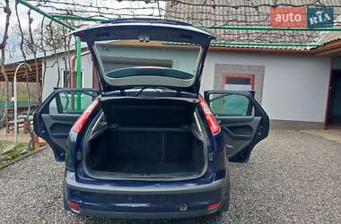 Хэтчбек Ford Focus 2006 в 