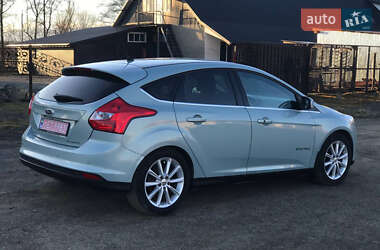Хетчбек Ford Focus 2013 в 