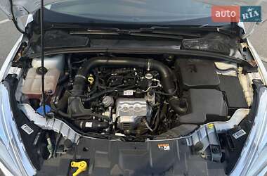 Хэтчбек Ford Focus 2017 в 