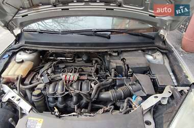 Седан Ford Focus 2005 в 