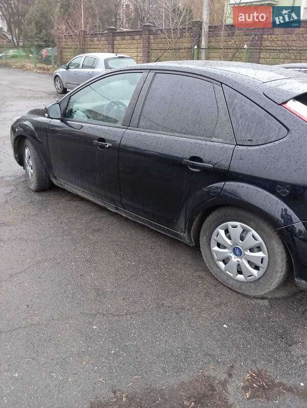 Хэтчбек Ford Focus 2010 в Ровно