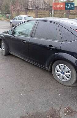 Хэтчбек Ford Focus 2010 в 