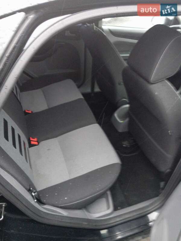 Хэтчбек Ford Focus 2010 в Ровно