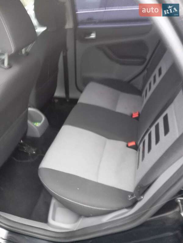 Хэтчбек Ford Focus 2010 в Ровно