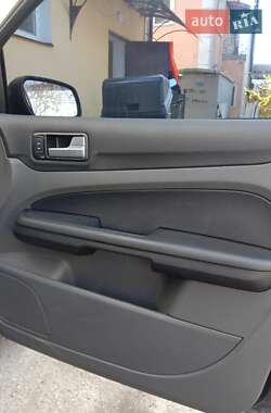 Хетчбек Ford Focus 2007 в 