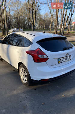 Хэтчбек Ford Focus 2014 в 
