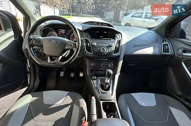 Хэтчбек Ford Focus 2017 в 