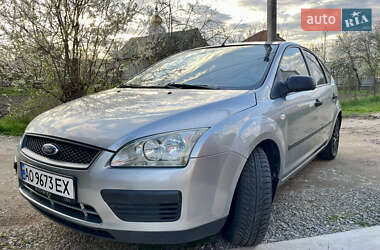 Хэтчбек Ford Focus 2005 в Мукачево