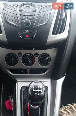 Универсал Ford Focus 2013 в 