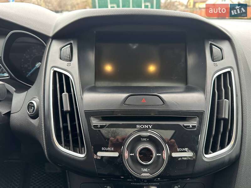 Седан Ford Focus 2016 в Днепре