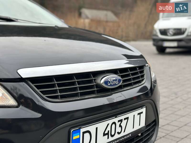 Хетчбек Ford Focus 2011 в Міжгір'ї