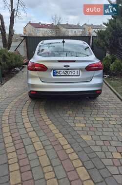 Седан Ford Focus 2016 в 