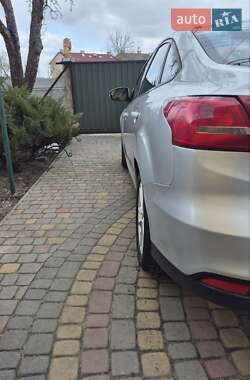 Седан Ford Focus 2016 в 