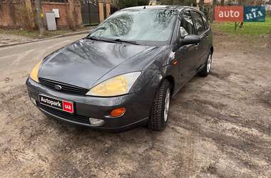 Хэтчбек Ford Focus 2003 в 