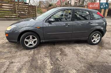 Хэтчбек Ford Focus 2003 в 