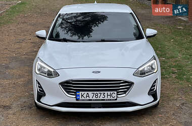 Хэтчбек Ford Focus 2019 в 