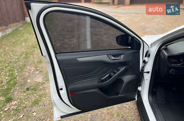 Хэтчбек Ford Focus 2019 в 