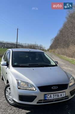 Хэтчбек Ford Focus 2006 в 