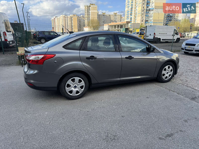 Седан Ford Focus 2013 в Киеве