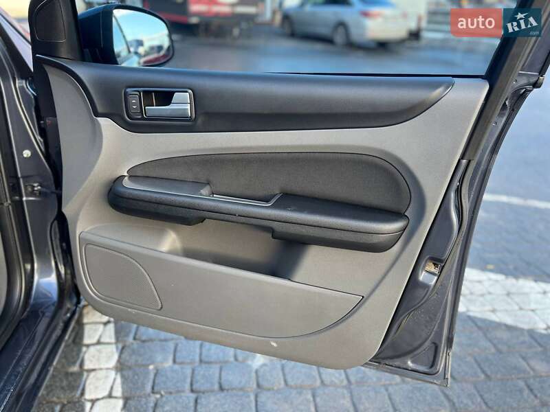 Седан Ford Focus 2011 в Тернополе