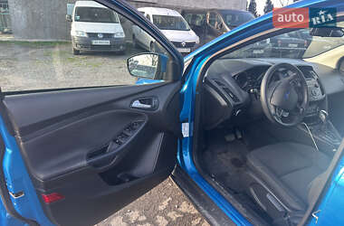 Седан Ford Focus 2015 в 
