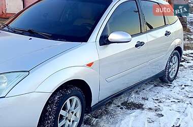 Хэтчбек Ford Focus 2000 в 