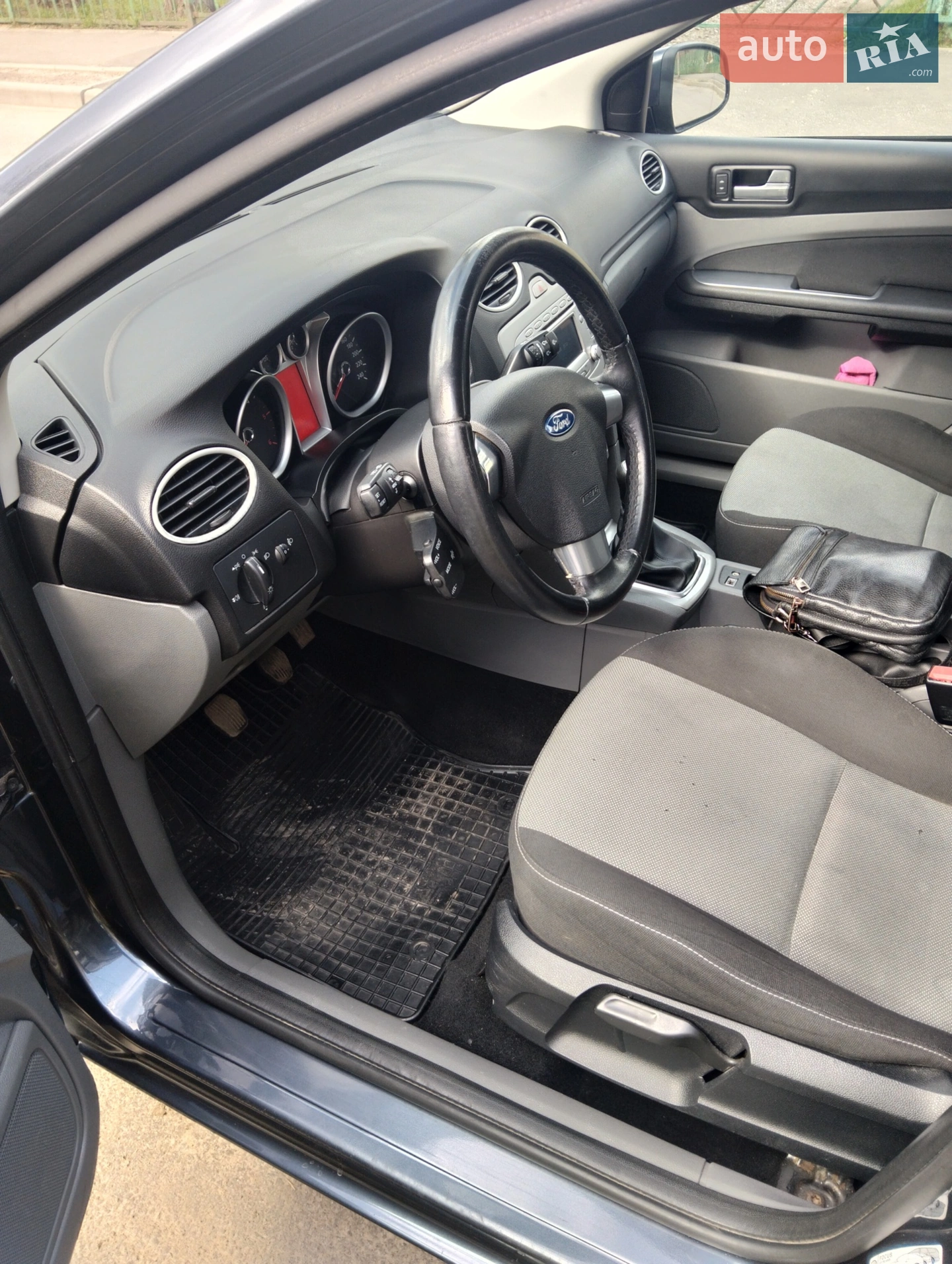 2010 Ford Focus - мініатюра 5