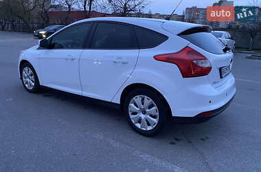 Хэтчбек Ford Focus 2014 в 