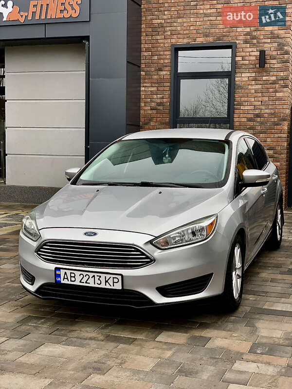 Седан Ford Focus 2015 в 