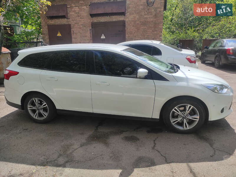 Универсал Ford Focus 2013 в 