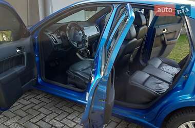 Седан Ford Focus 2010 в 