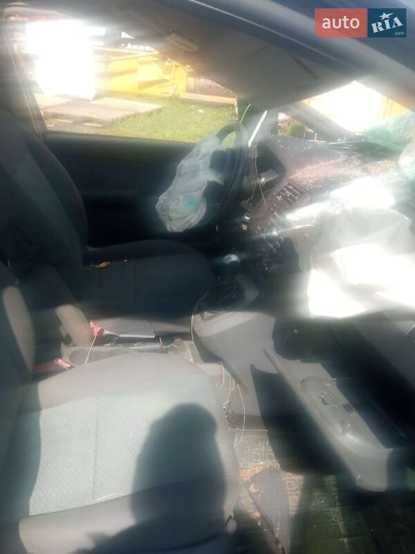 Минивэн Ford Focus 2005 в Горохове