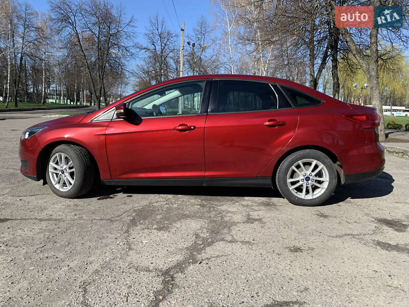 Седан Ford Focus 2015 в Сумах