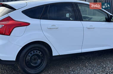 Хэтчбек Ford Focus 2013 в 