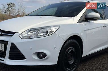 Хэтчбек Ford Focus 2013 в 
