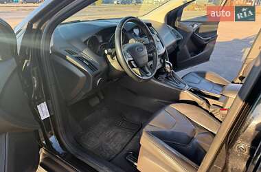 Хэтчбек Ford Focus 2015 в 