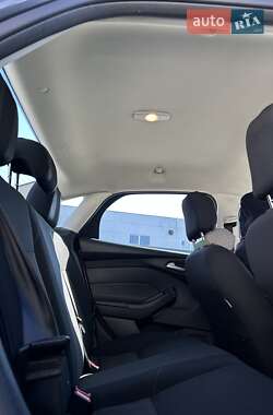 Седан Ford Focus 2017 в 