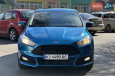 Хетчбек Ford Focus 2016 в 