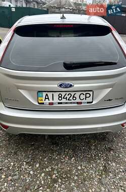 Хэтчбек Ford Focus 2011 в 