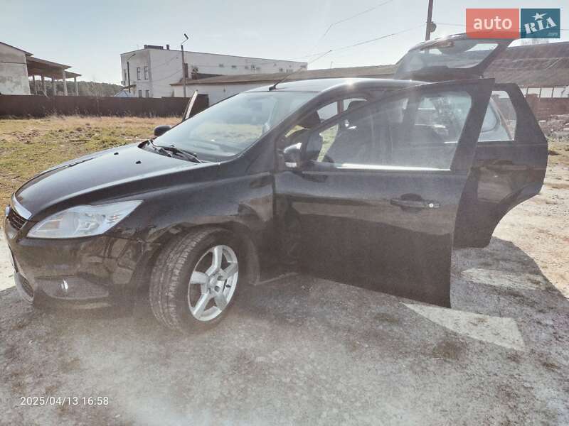 Универсал Ford Focus 2010 в Луцке