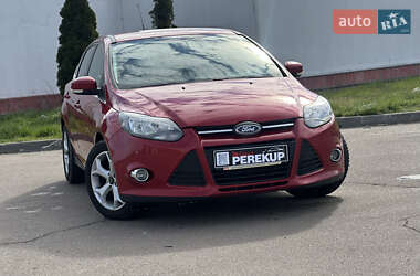 Хэтчбек Ford Focus 2013 в 