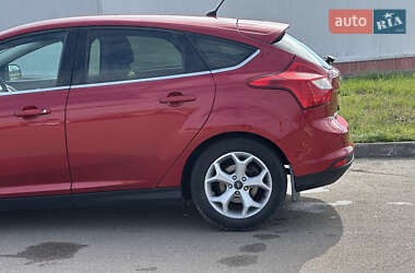 Хэтчбек Ford Focus 2013 в 