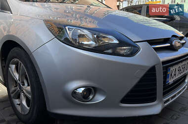 Хэтчбек Ford Focus 2013 в 