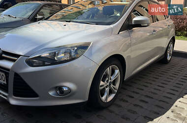 Хэтчбек Ford Focus 2013 в 