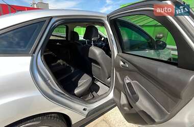 Седан Ford Focus 2015 в 