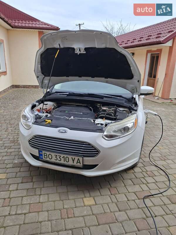 Хетчбек Ford Focus 2012 в Тернополі