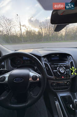 Универсал Ford Focus 2011 в 